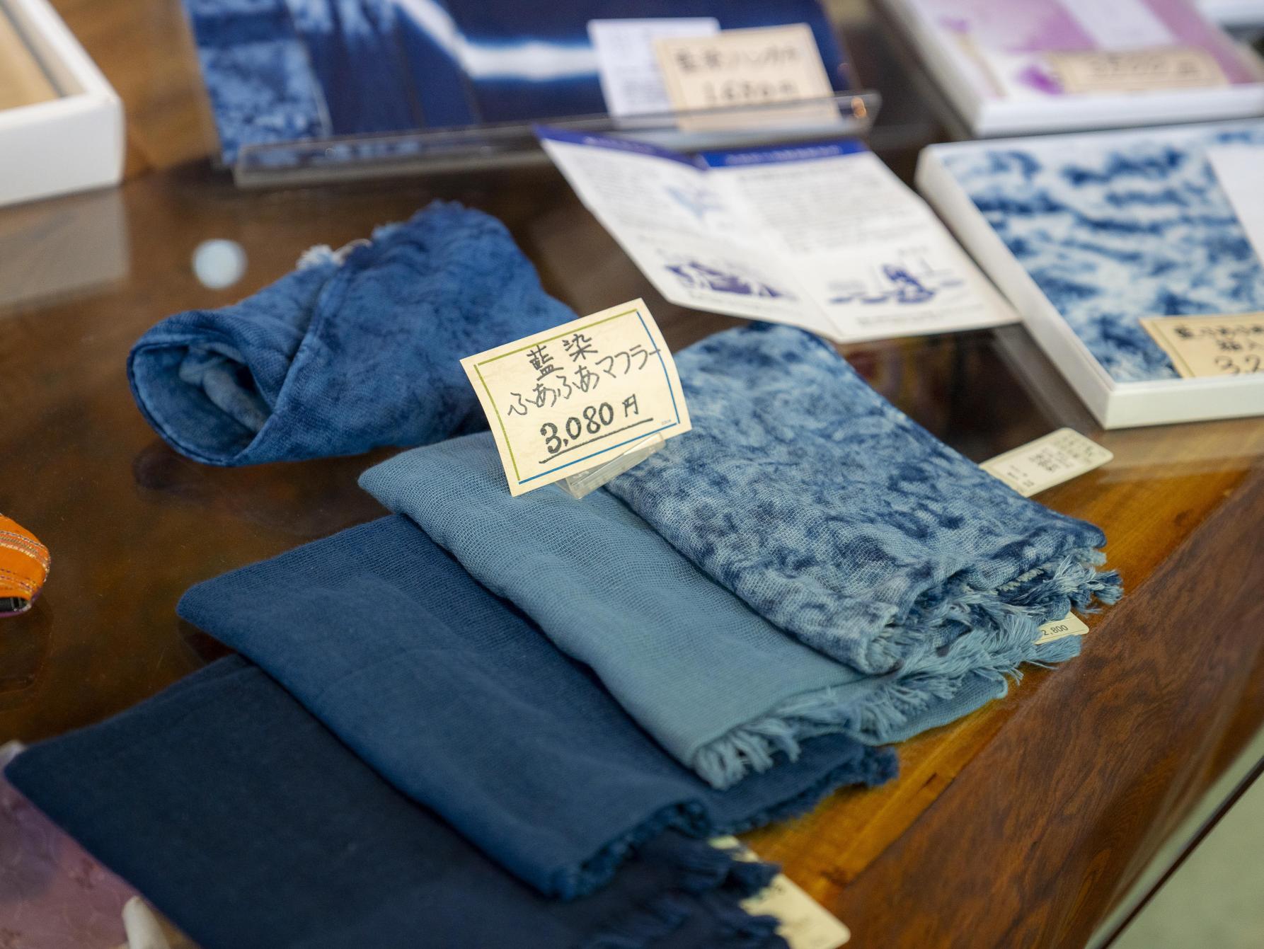 體驗傳統工藝的「藍染柔軟圍巾」-3