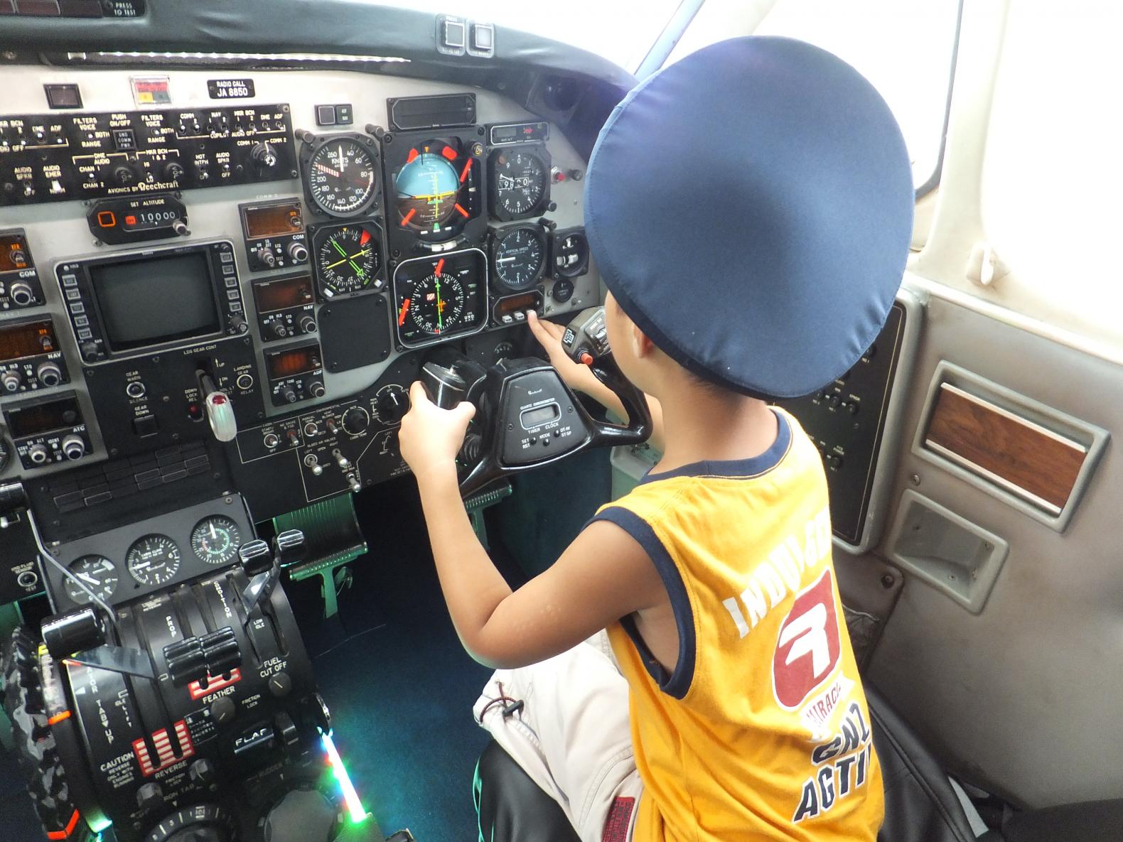 飛行機のある展望公園-1