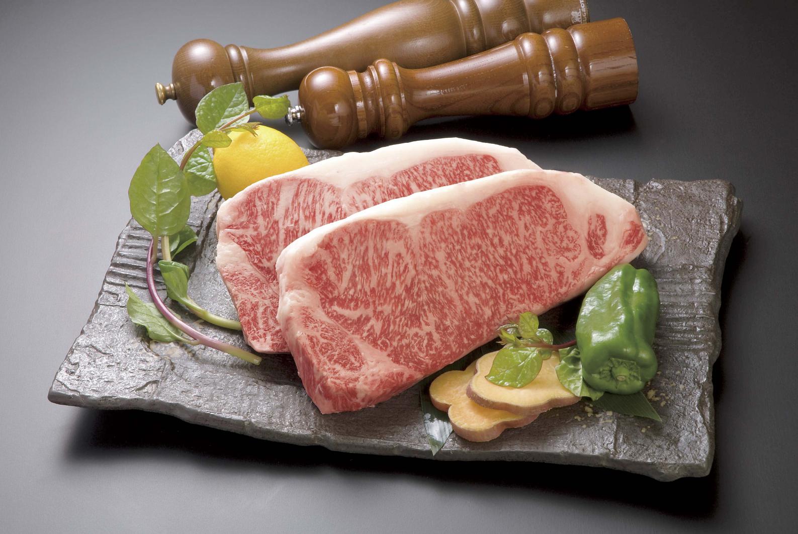 Hitotsuba Miyachiku (Miyachiku Beef Teppanyaki Steakhouse, Miyazaki)-0