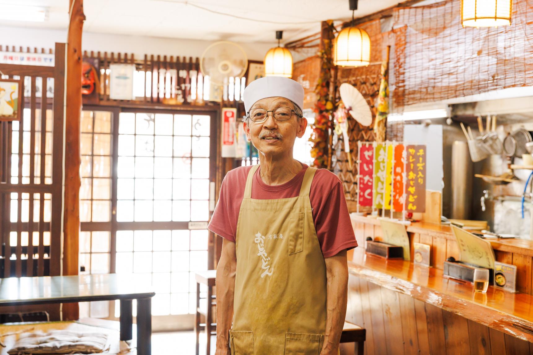 職人の思いと技が光るここでしか味わえない行列うどん-2