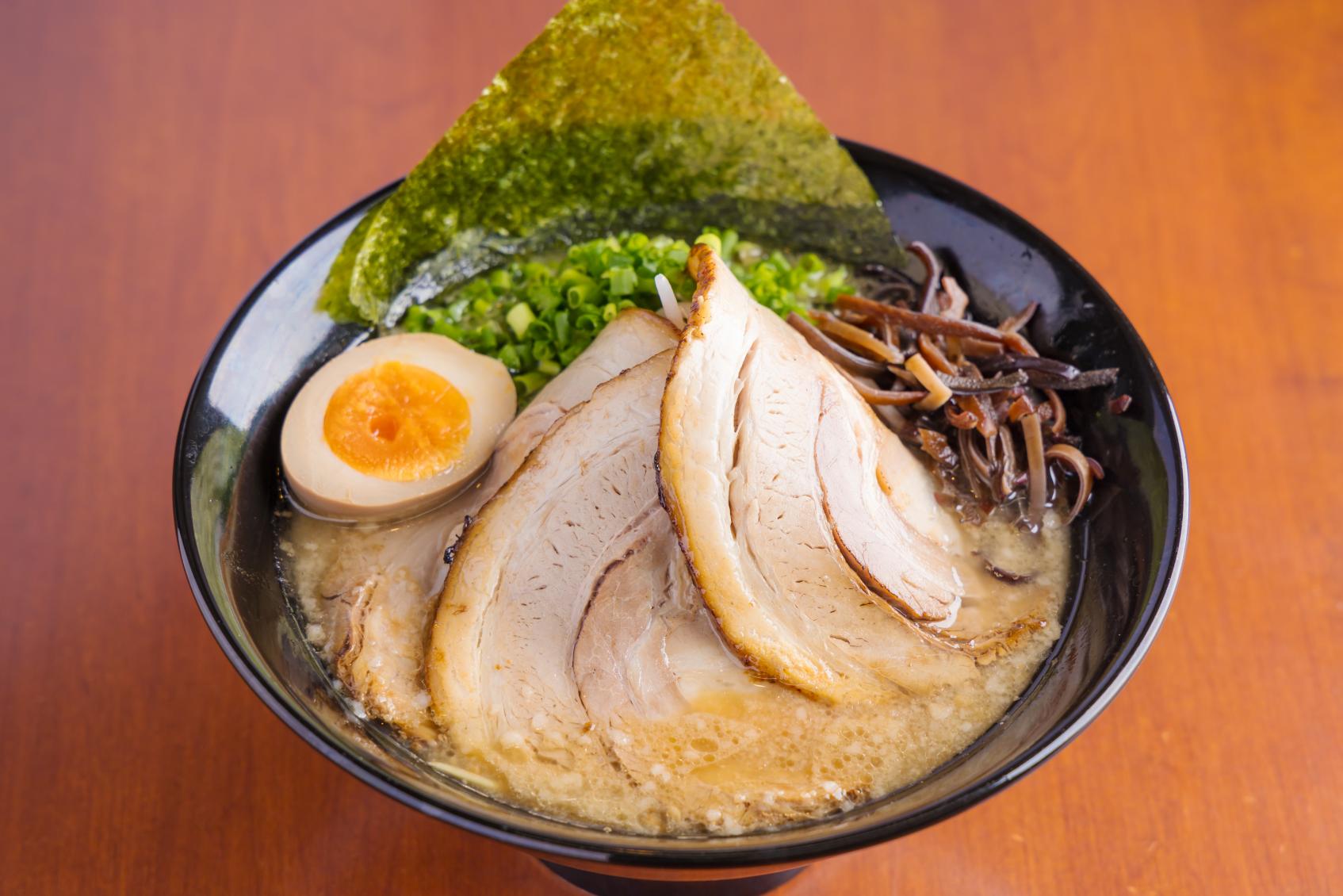 宮崎牛の旨味たっぷり！おかわり必至のあっさり餃子-1