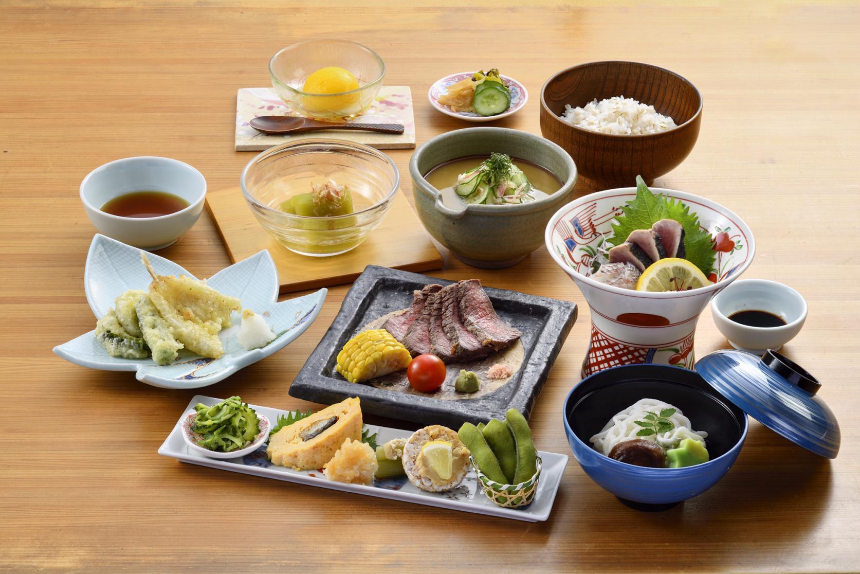 【食】宮崎の四季の恵みがここに。郷土料理の老舗「ふるさと料理 杉の子」-1