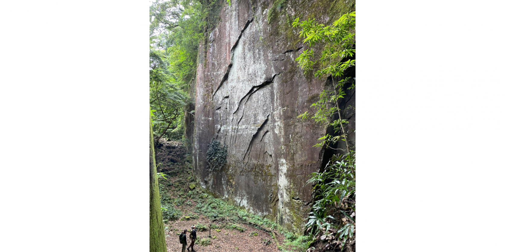 地域のシンボル、双石山｜流れの始まりに立つ、奇岩と信仰の山-6