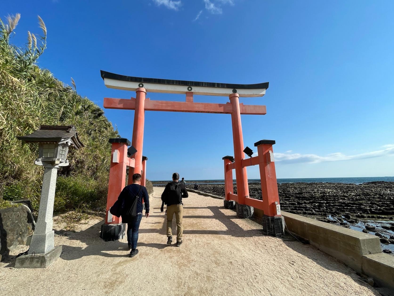 青島海岸｜地域がたどり着く、神話の海-3