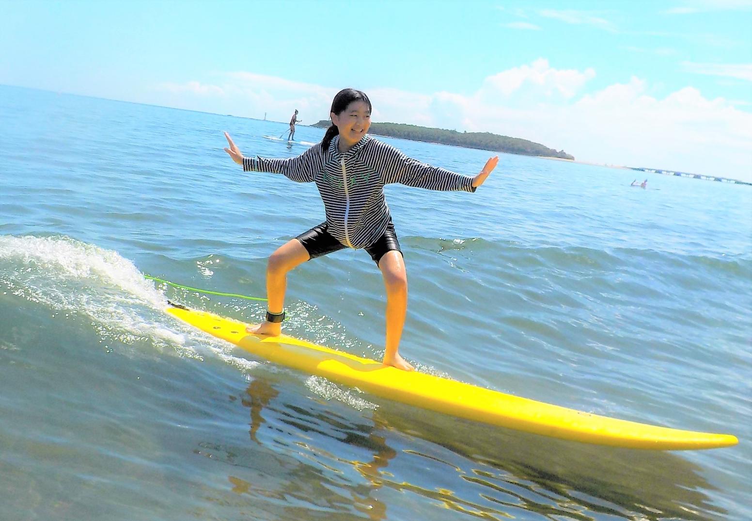 GAKKY SURF SHOP-1